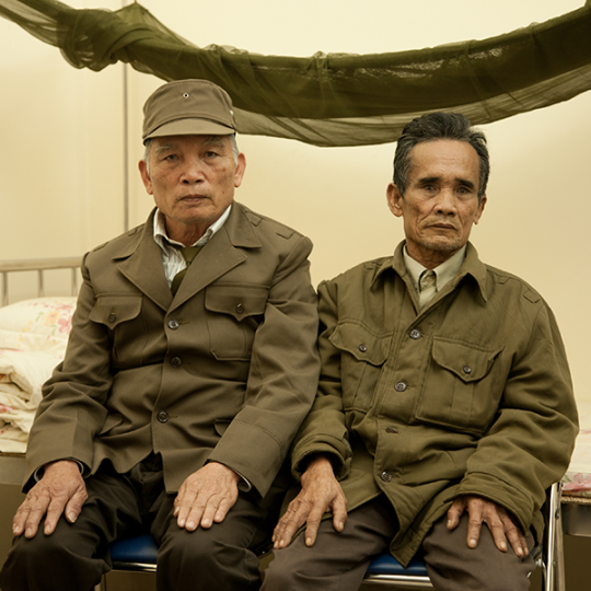 KHƯƠNG VIẾT PHẲNG & ĐỖ ĐÍNH NGANG